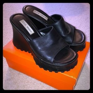 Vintage Steve Madden wedge slides